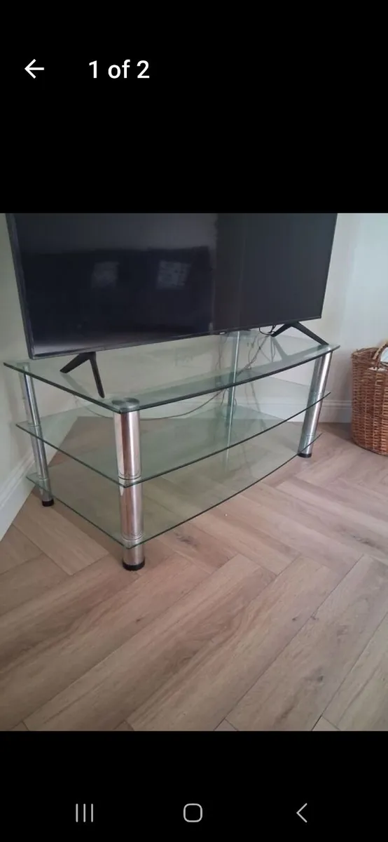 Glass TV stand - Image 1