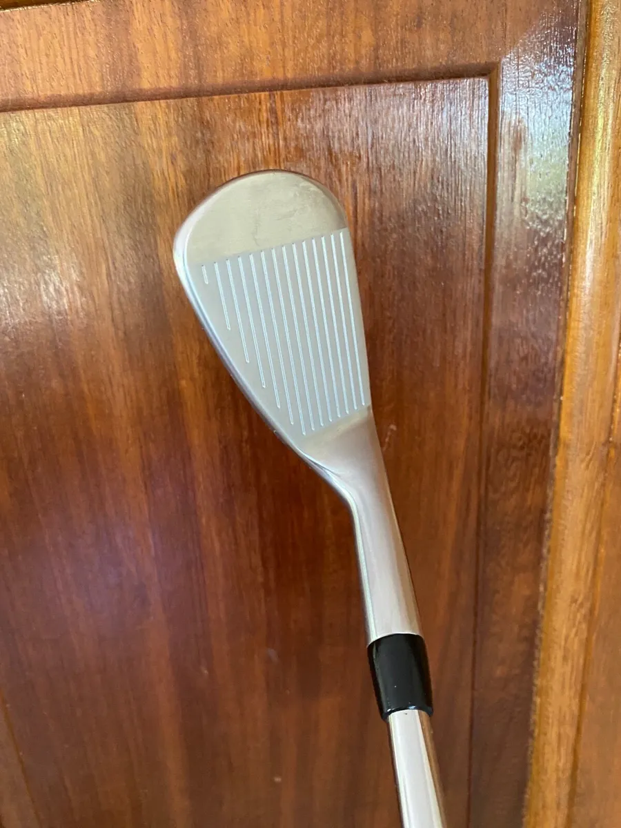 Left Handed NEW Titleist T100 46 Degree PW NEW - Image 3