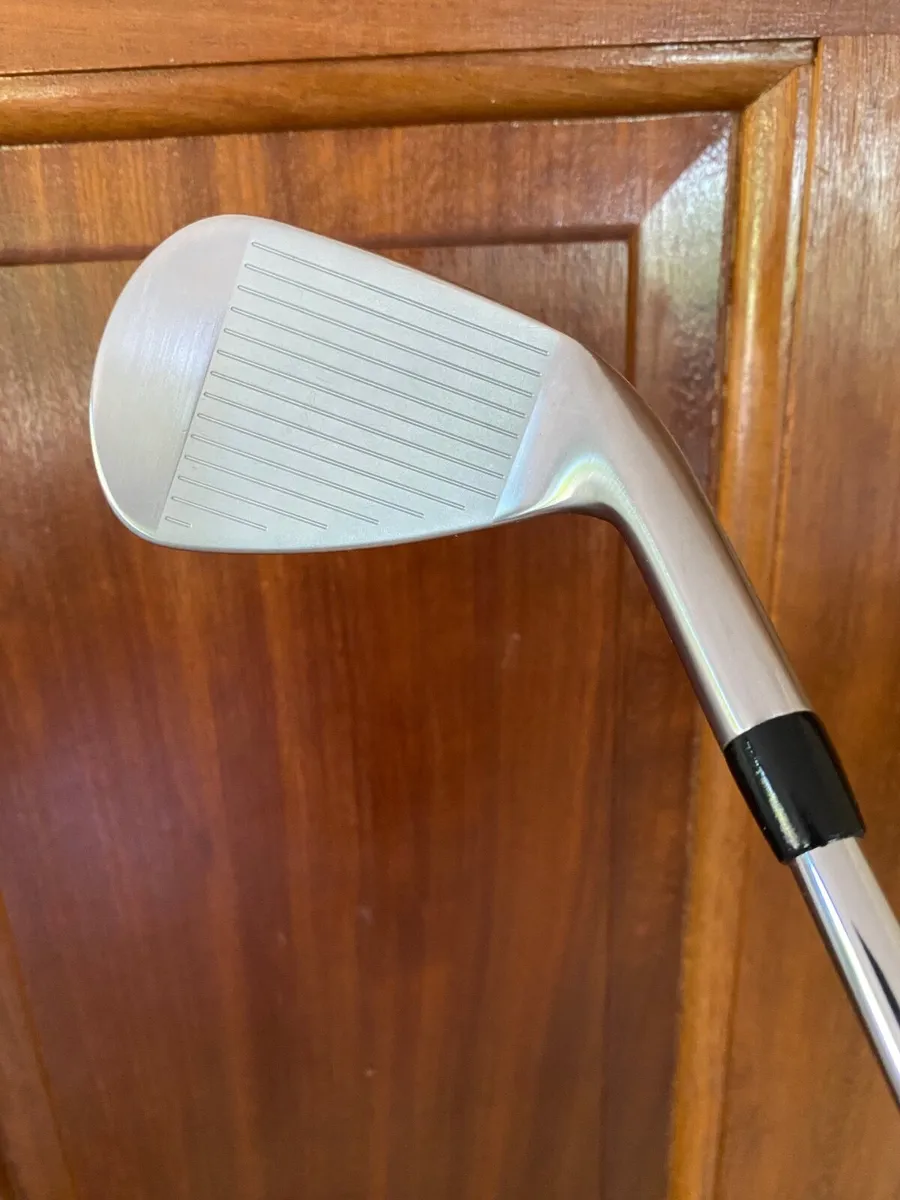 Left Handed NEW Titleist T100 46 Degree PW NEW - Image 4