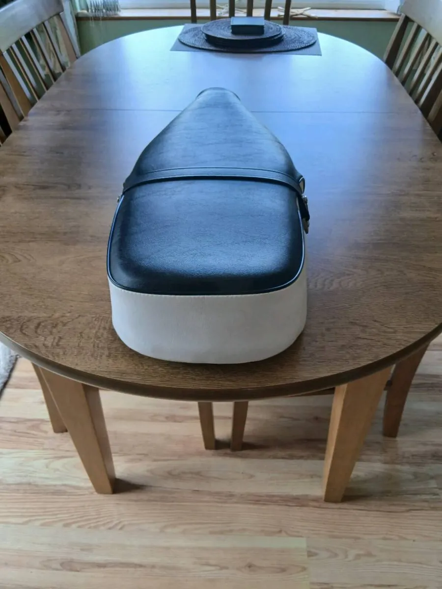 Honda 50 passport seat €140 - Image 2