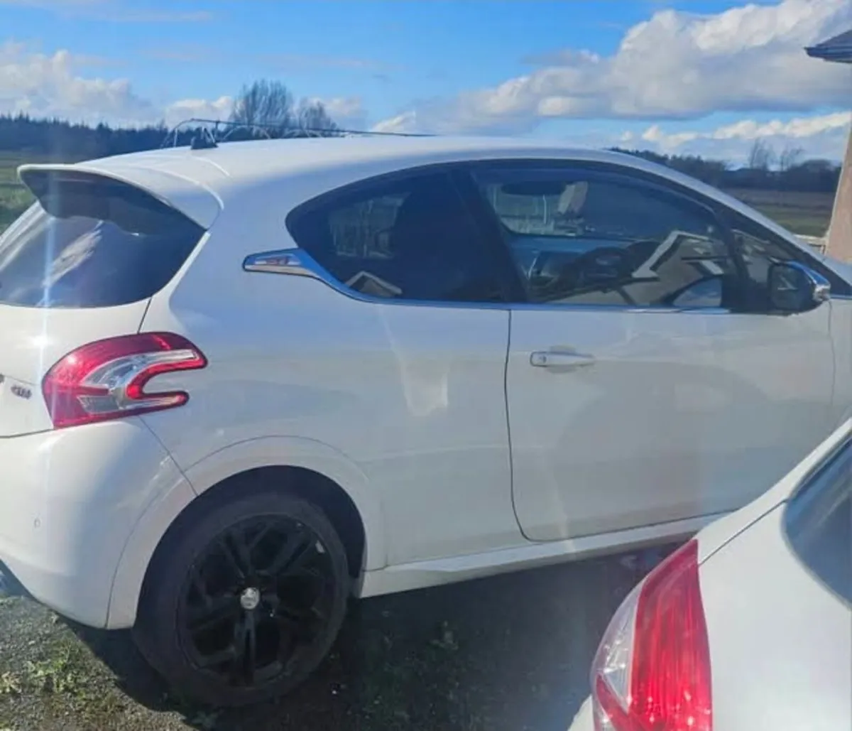 Peugeot gti 208 - Image 2