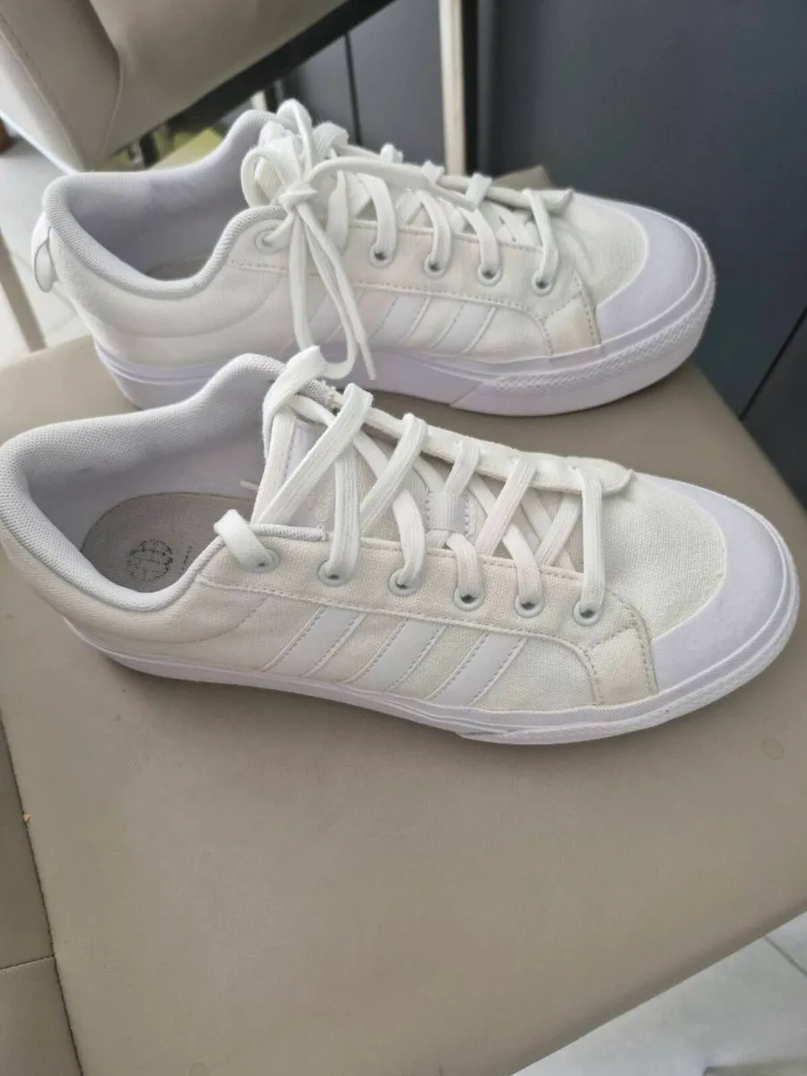 Trainers - Image 1
