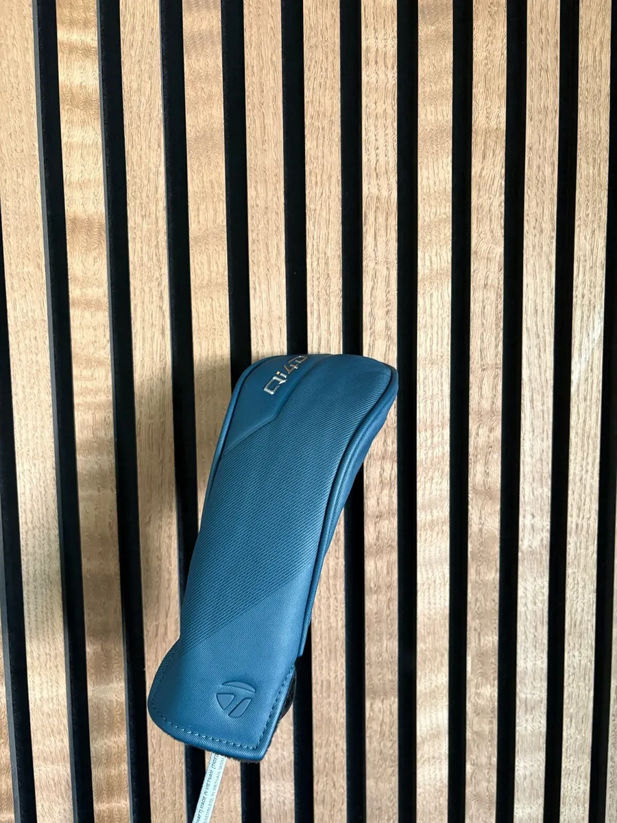 Golf club - Image 1