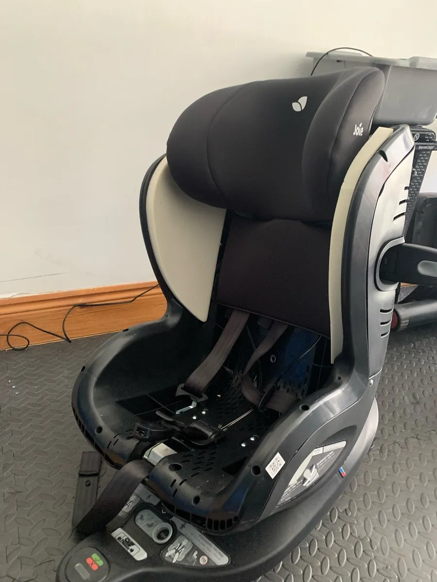 Joie car seat (recline and 360 rotate) - Image 3