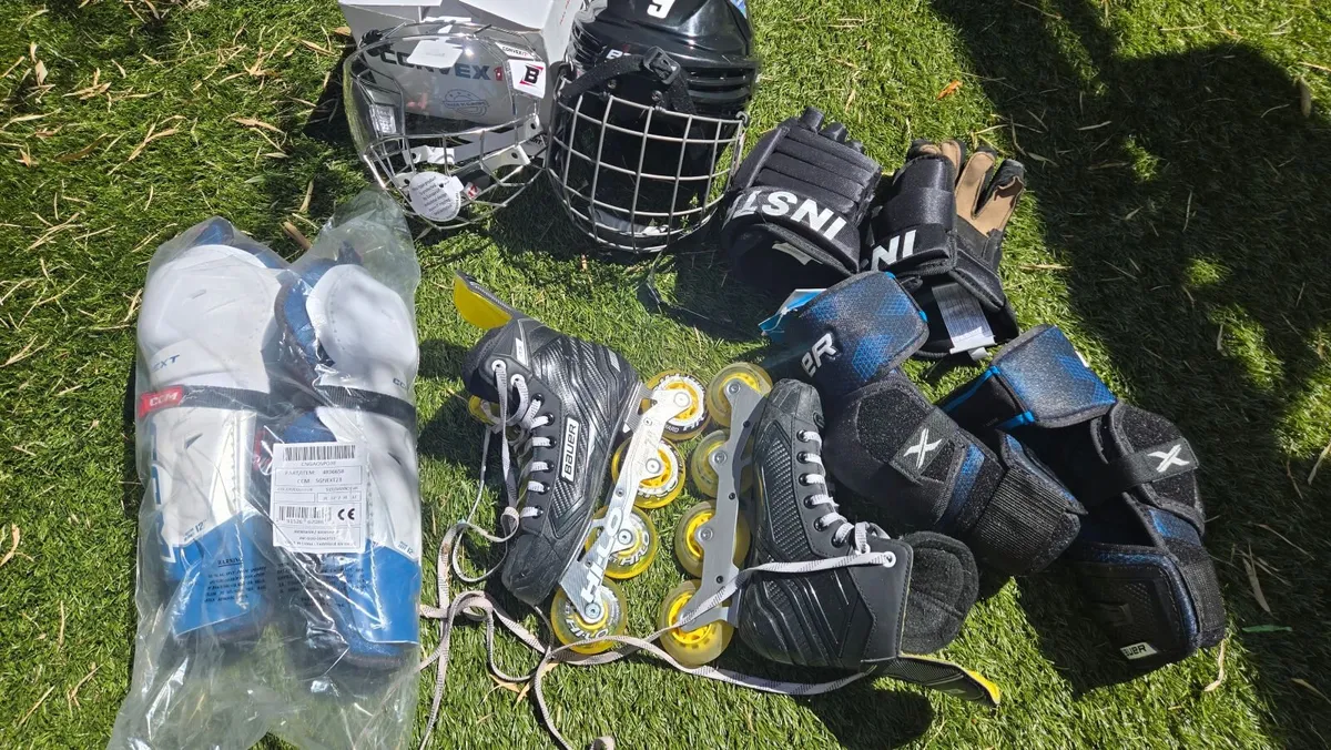 Roller hockey items - Image 1