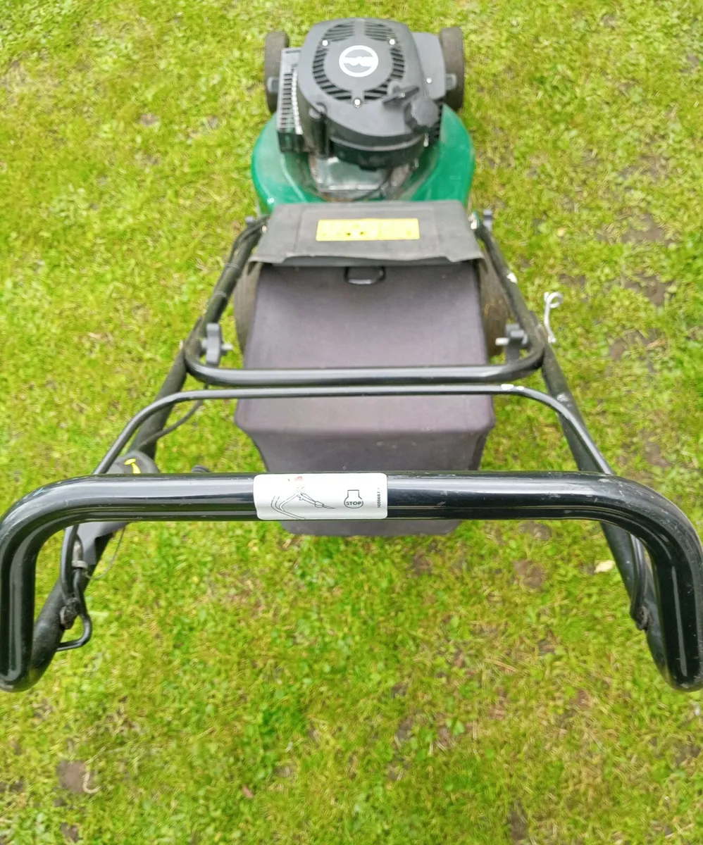 Petrol lawn mower - Image 3