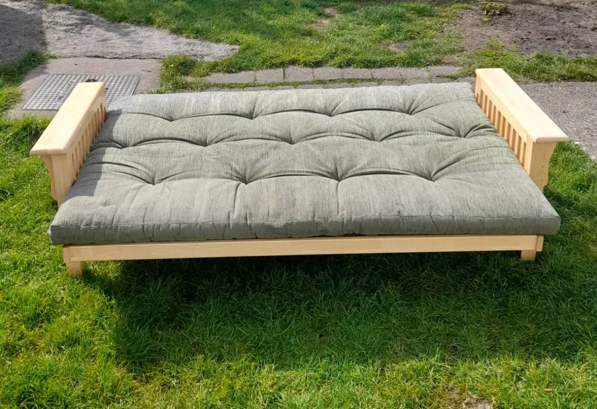 Futon sofabed/daybed for sale - Image 4