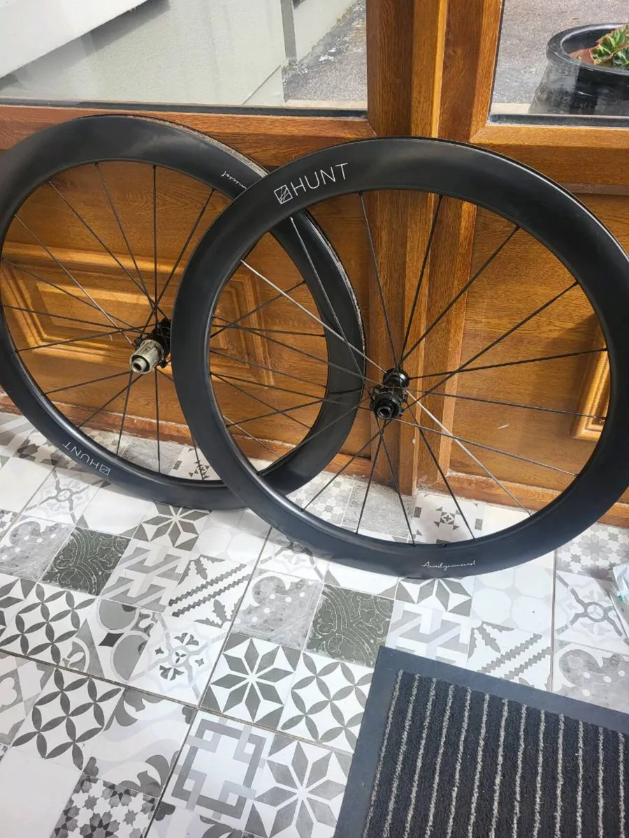 Hunt 54 aerodynamicist carbon spoke wheelset - Image 2