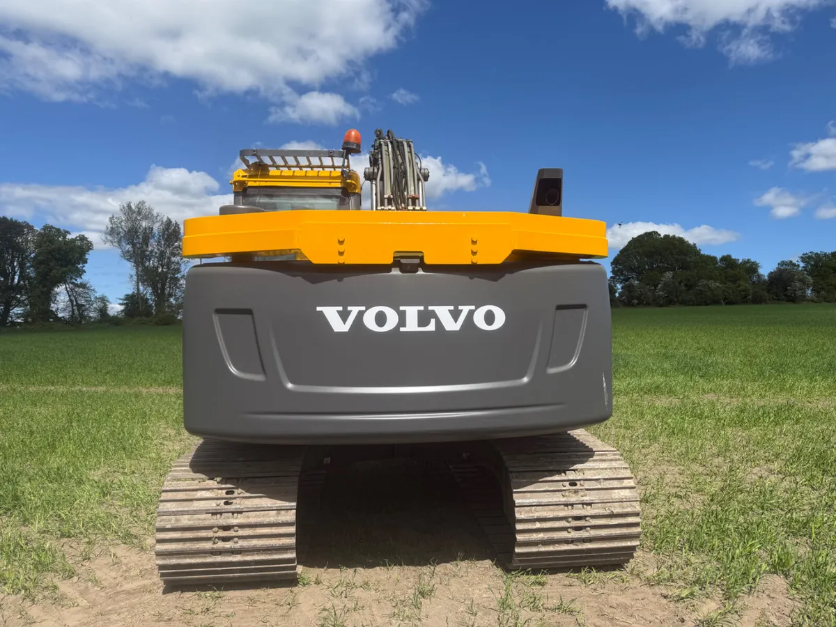 2013 Volvo EC140DL 8600 hours €35950 No Vat - Image 3