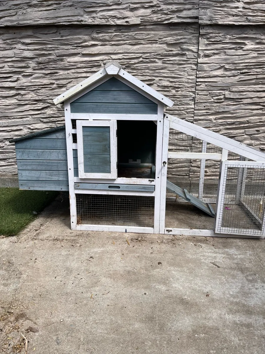 Rabbit house - Image 2