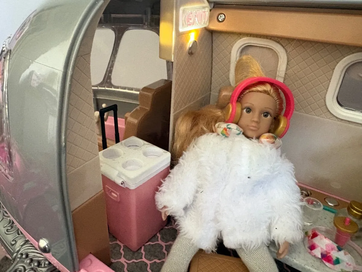 Lori jet plane - Image 2