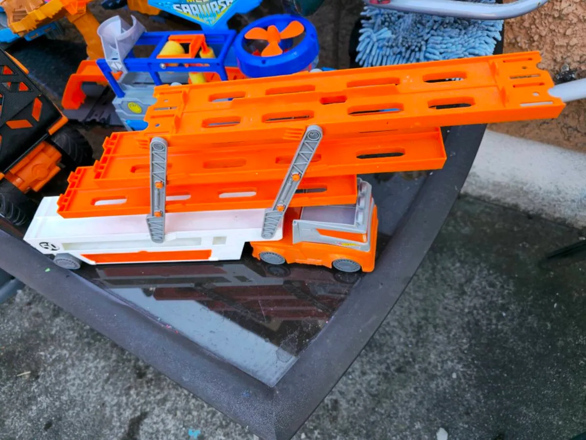 Hot wheels - Image 1