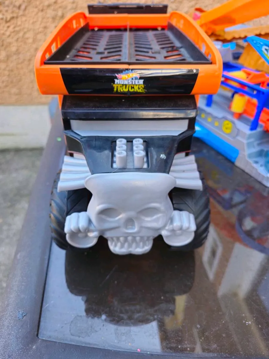 Hot wheels - Image 1