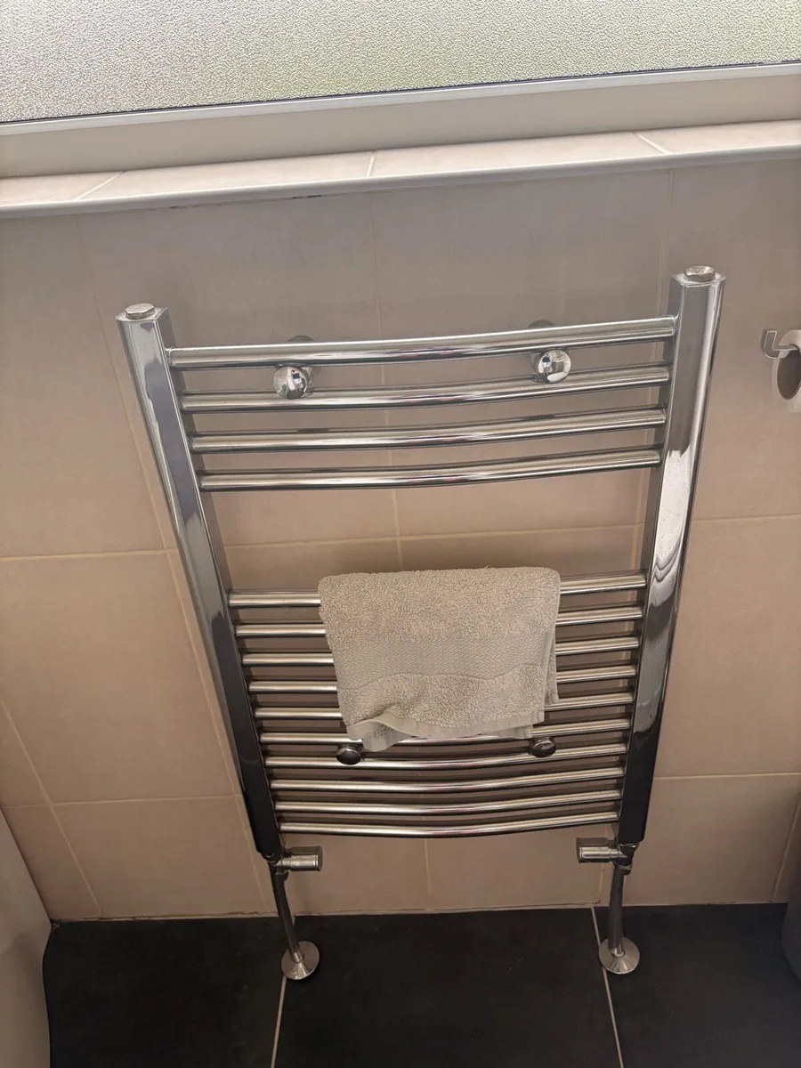 Bathroom Suite - Image 3