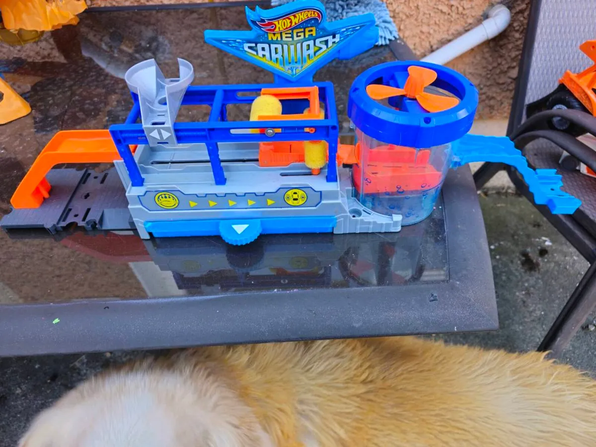 Hot wheels