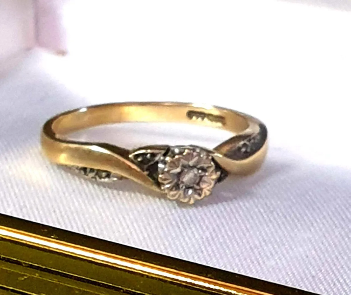 Vintage Hallmarked 9ct Gold Diamond Ring - Image 4