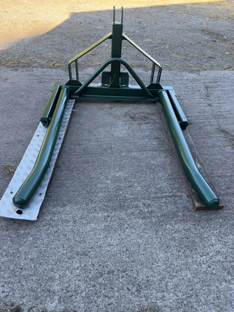 Fleming Bale Handler - Image 1