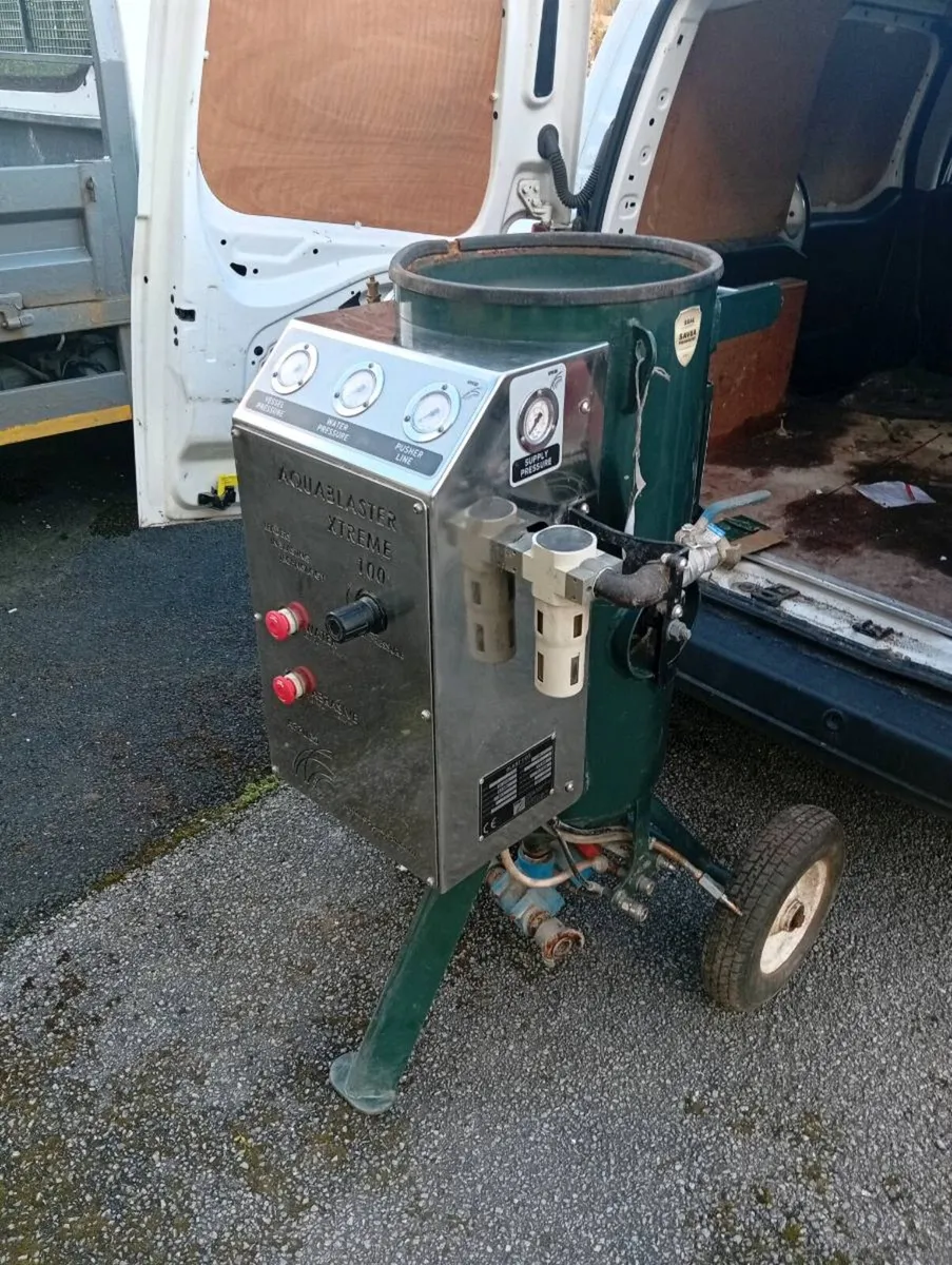 Sandblasting pot - Image 1