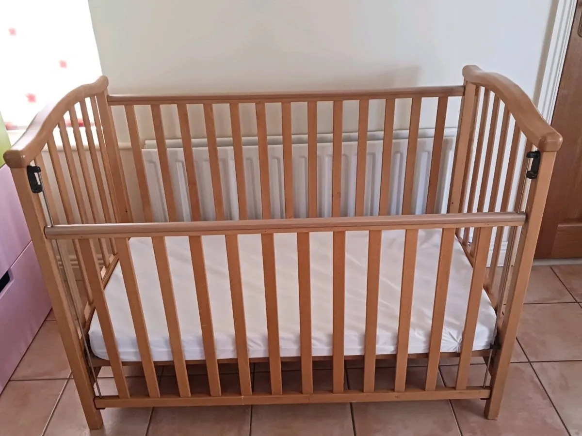 Cot - Image 1