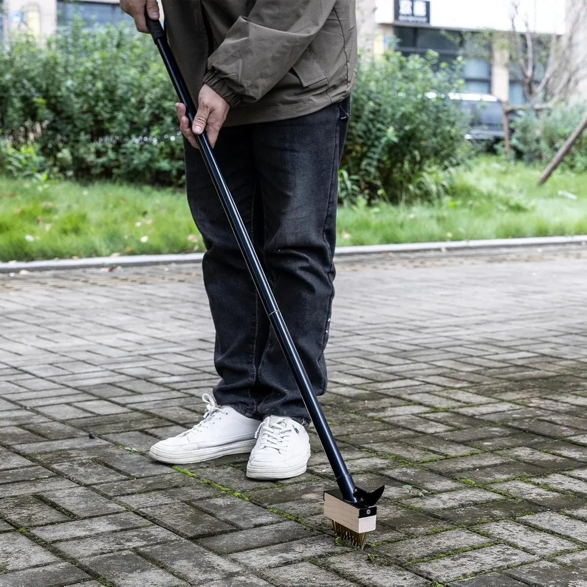 Long Handle Patio Weed Brush - Image 2