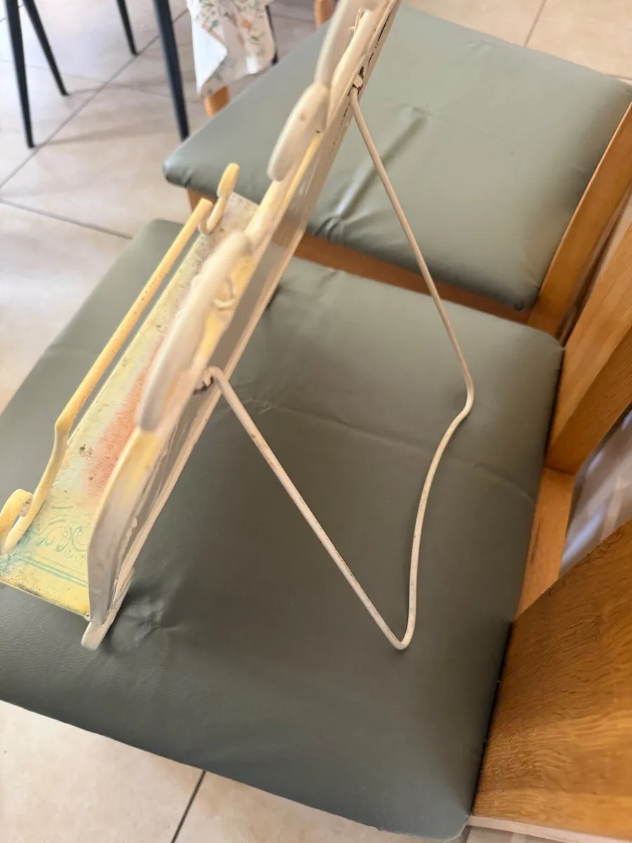 Book stand - Image 4
