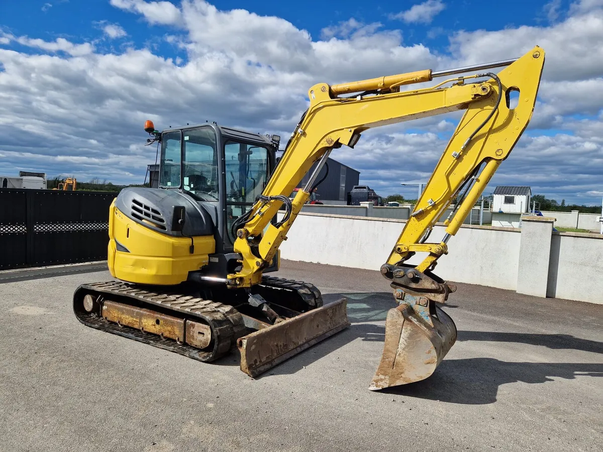 Kobelco Mini Digger - Image 4