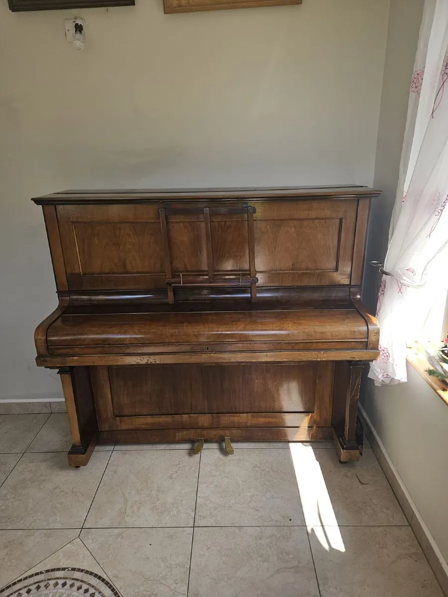 Piano - Image 2