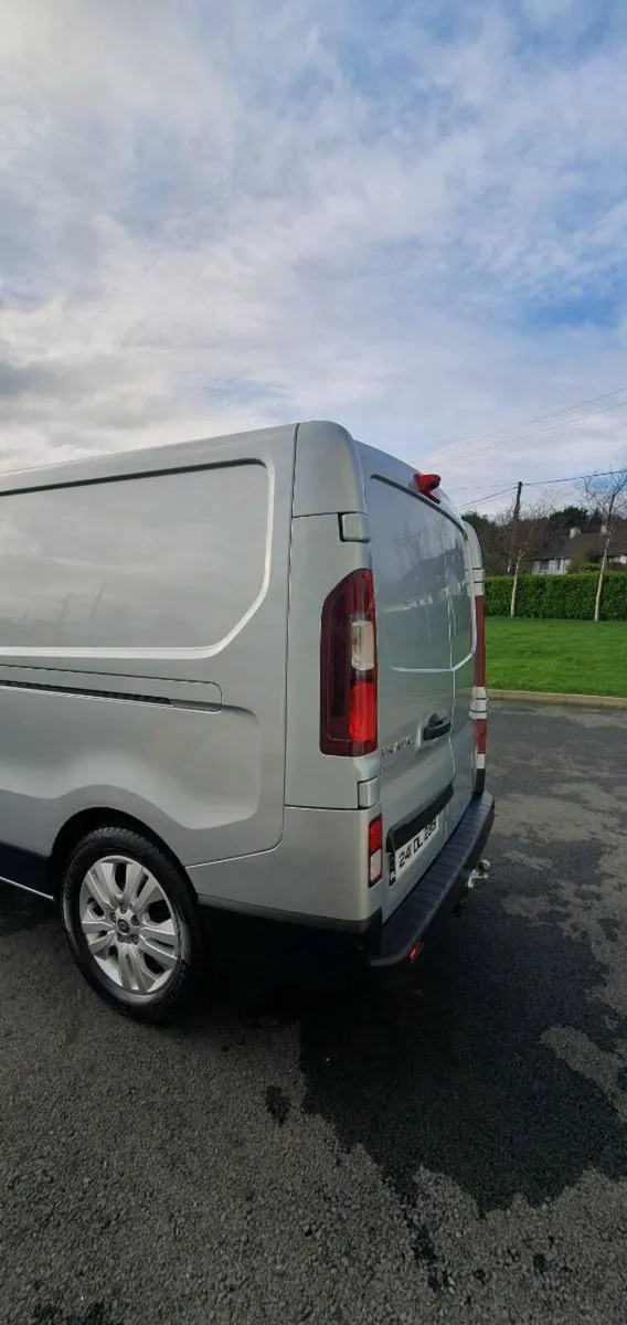 Renault trafic 150BHP EXTRA - Image 4
