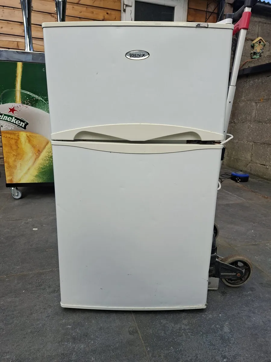 Under counter fridge/freezer - Image 1