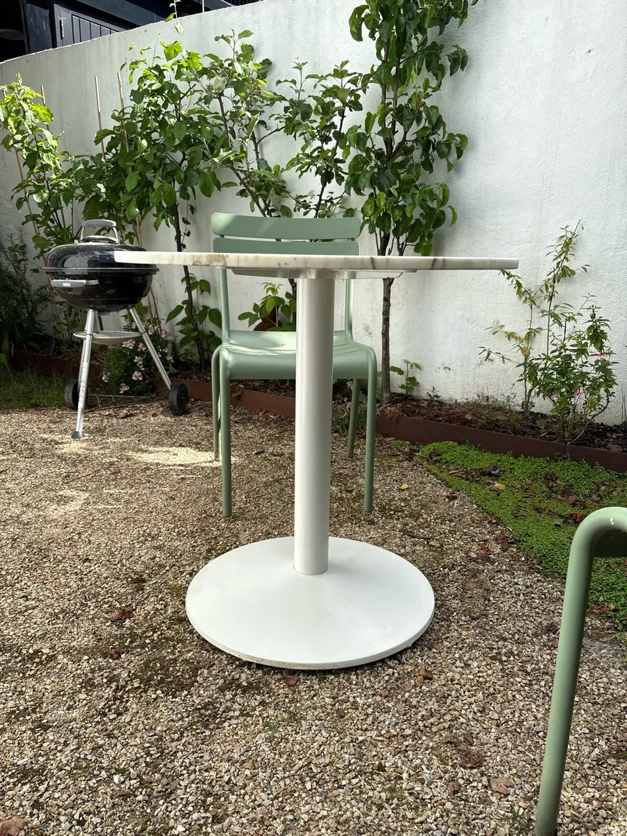 Garden marble top round table - Image 3