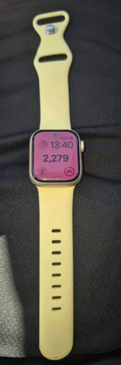 Apple watch  series 9 41mm - Image 1