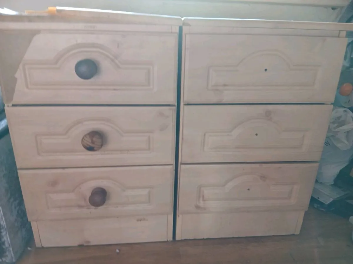 2 bedside lockers - Image 1