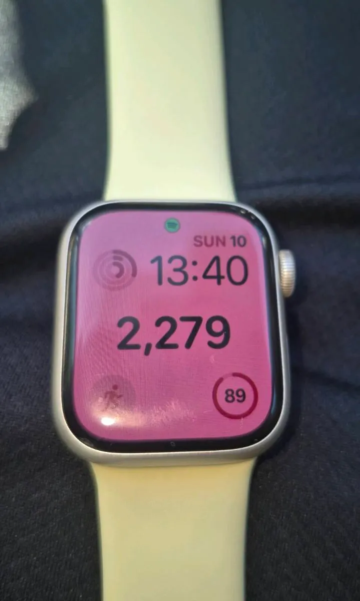 Apple watch  series 9 41mm - Image 2