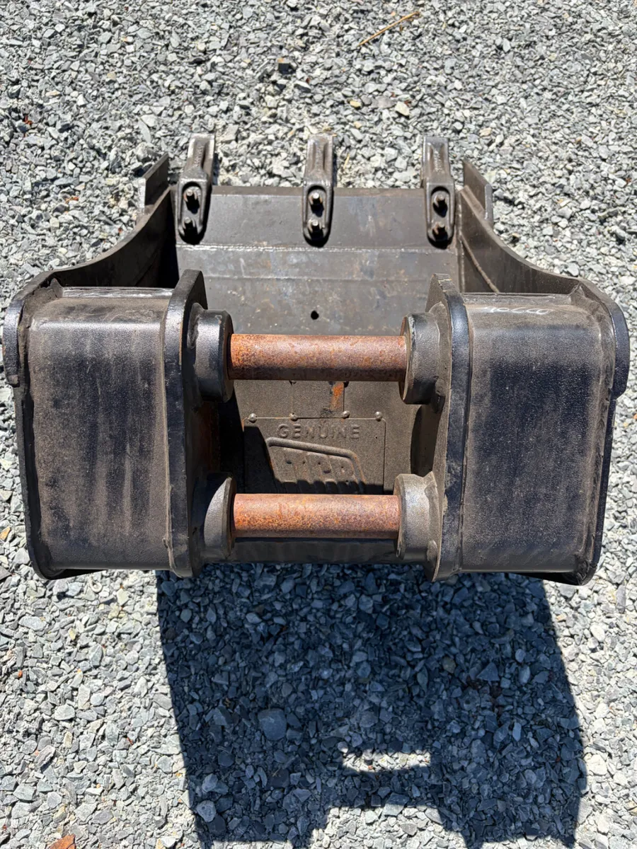 JCB General Purpose Bucket - Image 3