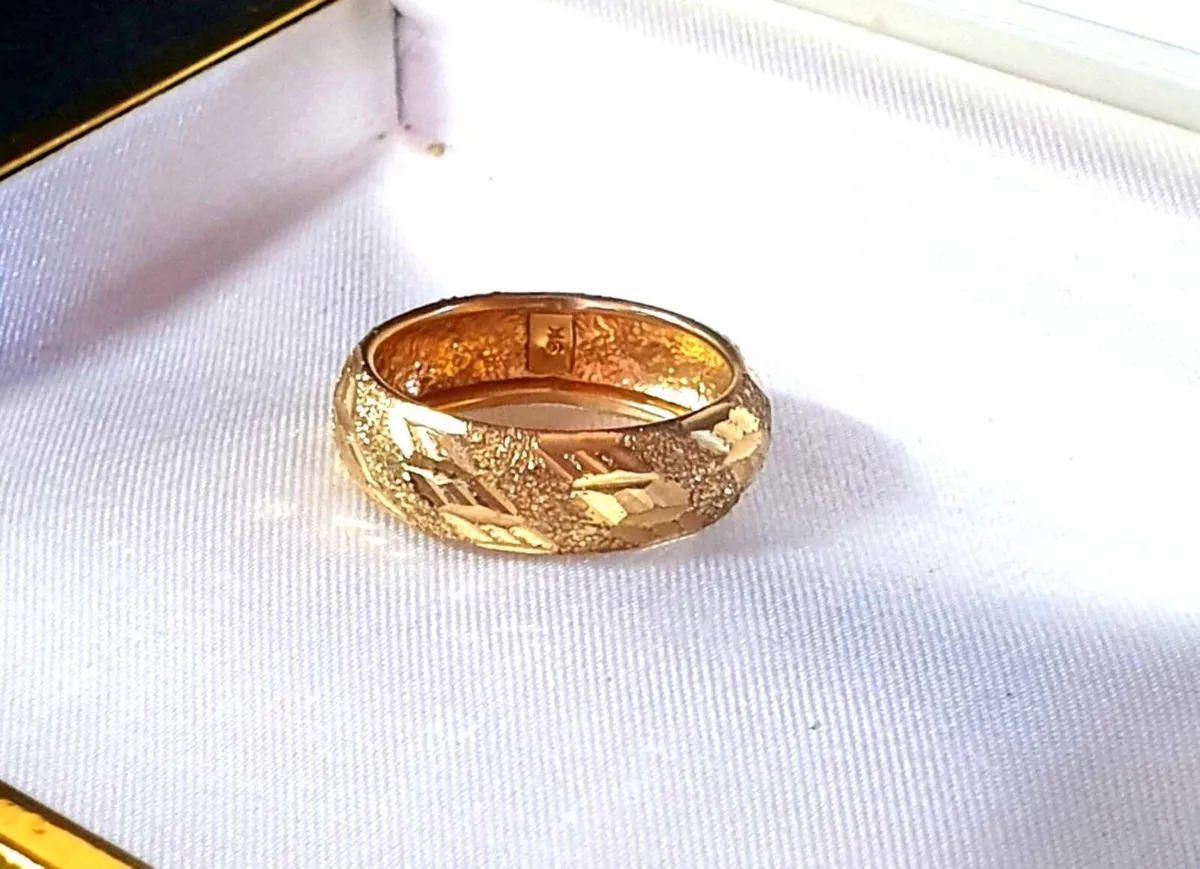 Vintage Hallmarked 9ct Gold Wedding Ring - Image 4