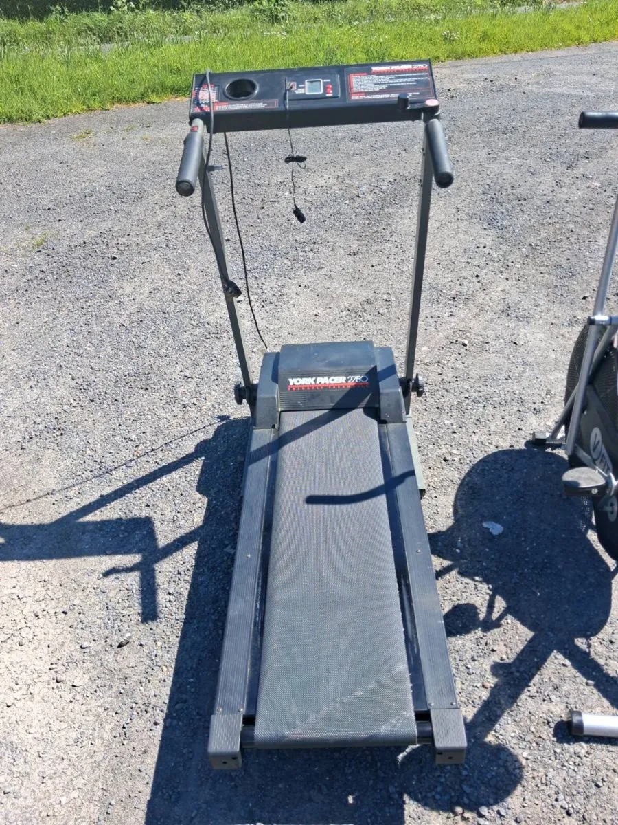 Tread mill - Image 1