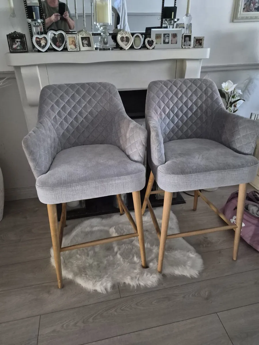 Kitchen Island chairs