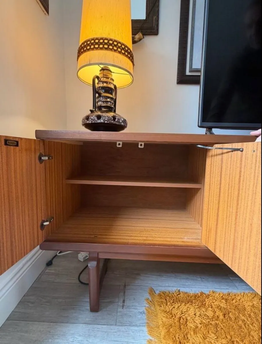Large Mid Century Sideboard - Image 2