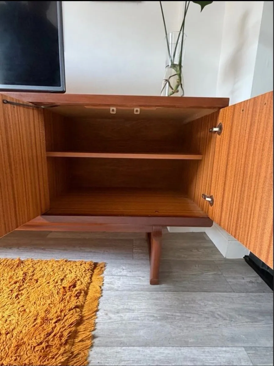 Large Mid Century Sideboard - Image 3