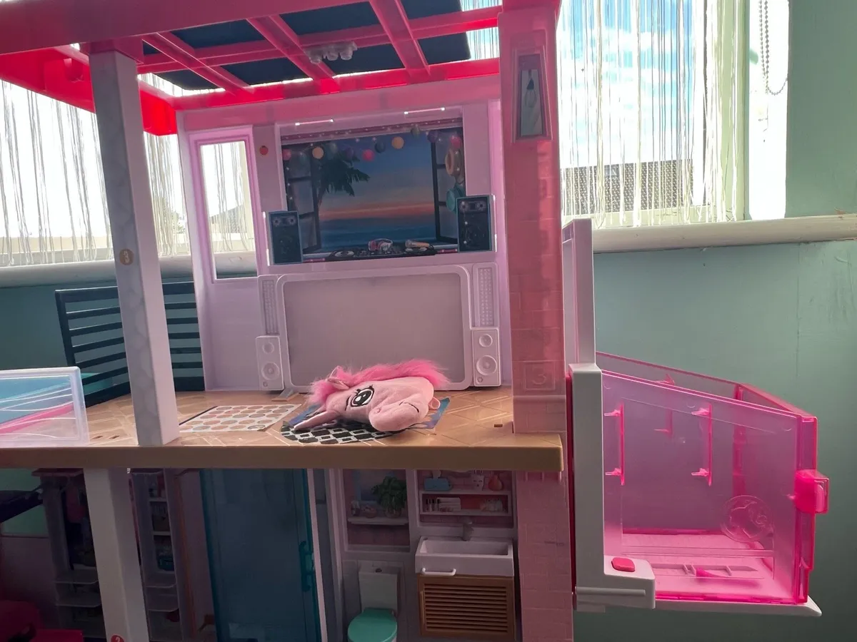 Doll House - Image 2