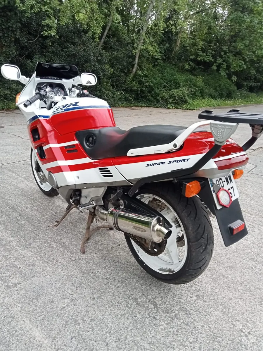Honda CBR 1000F 1990 - Image 4