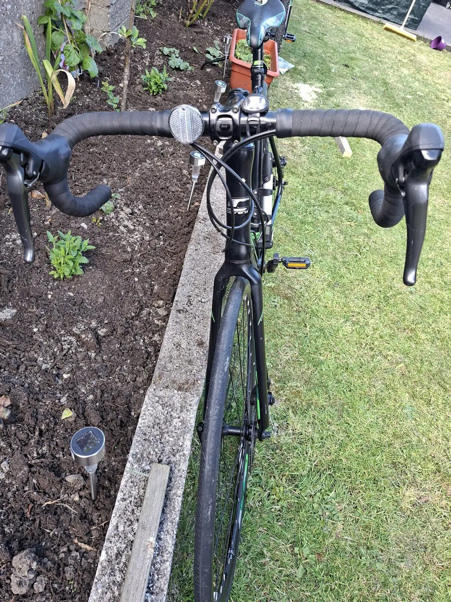 Carrera Vanquish Road Bike - Image 3