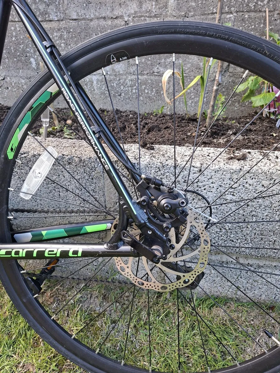 Carrera Vanquish Road Bike - Image 4