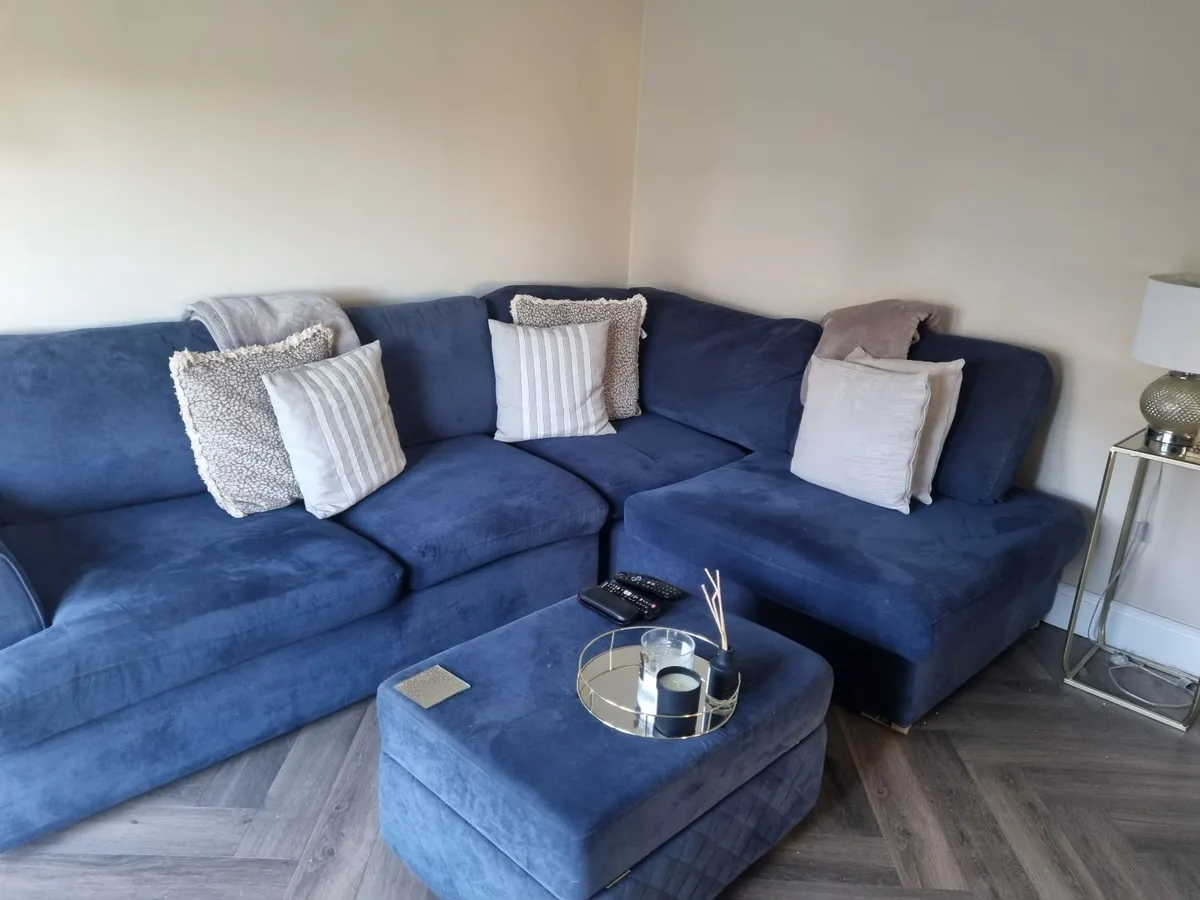 Couch - Image 1