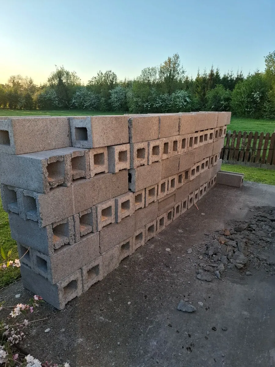 Concrete blocks - Image 1