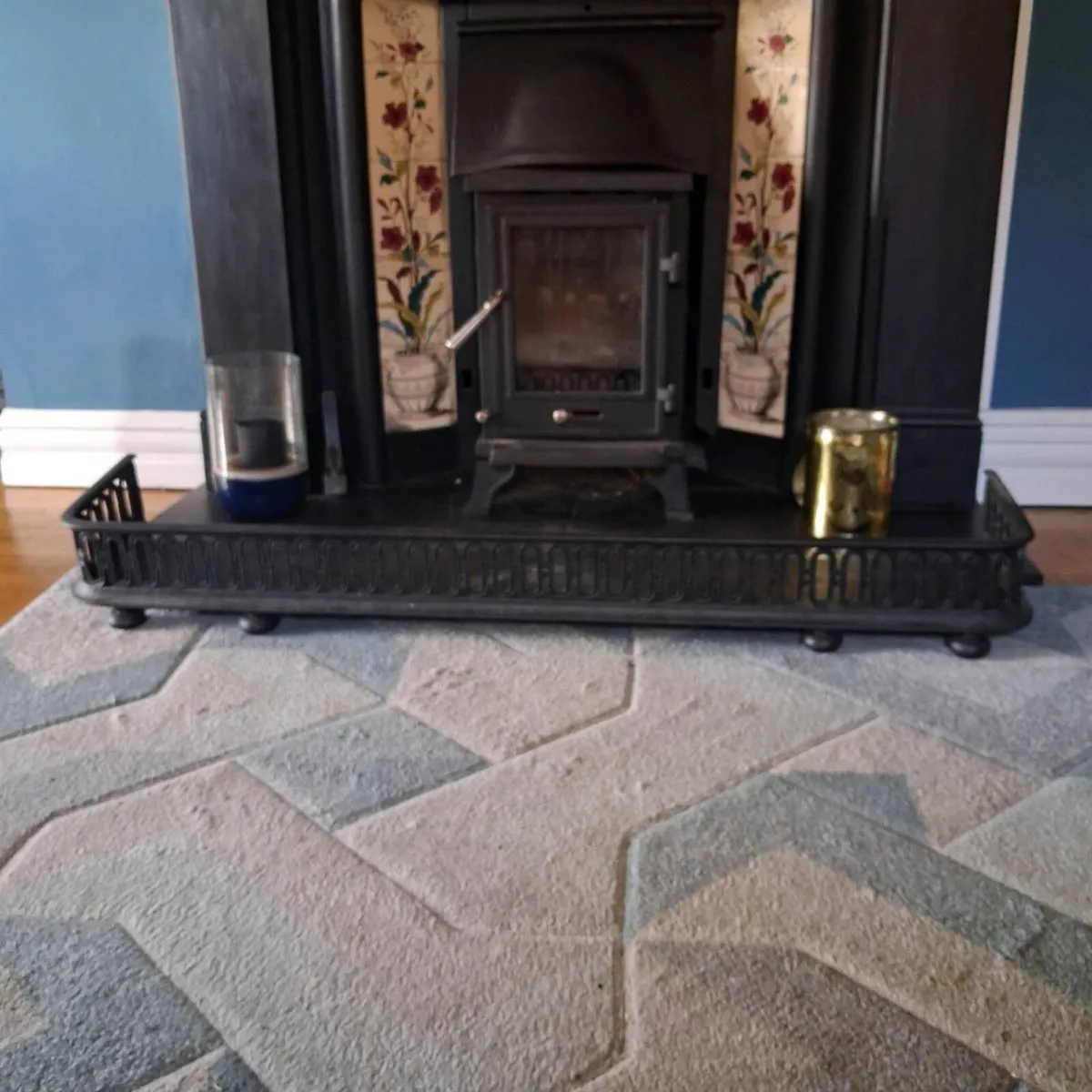 Cast iron fender - Image 1