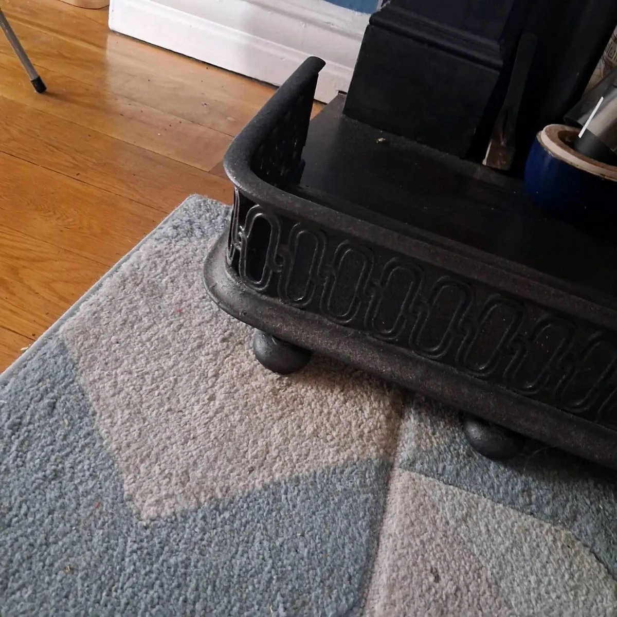 Cast iron fender - Image 2