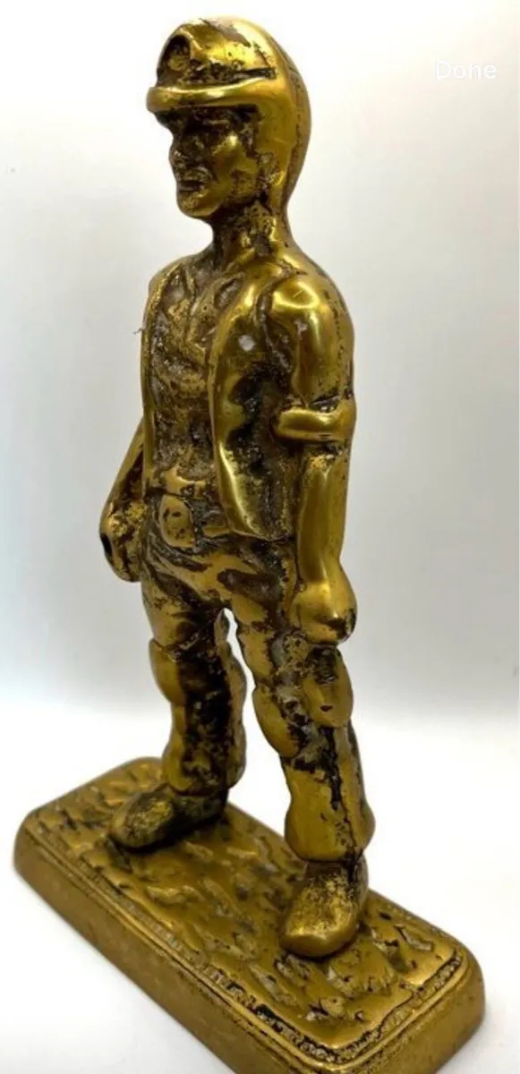 Vintage solid brass figurine - Image 1
