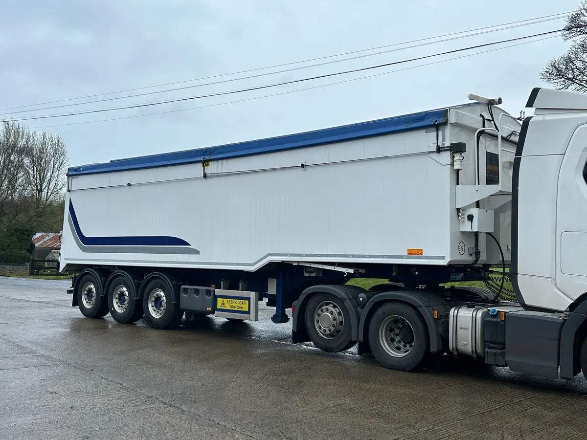 Tipping trailer - Image 3