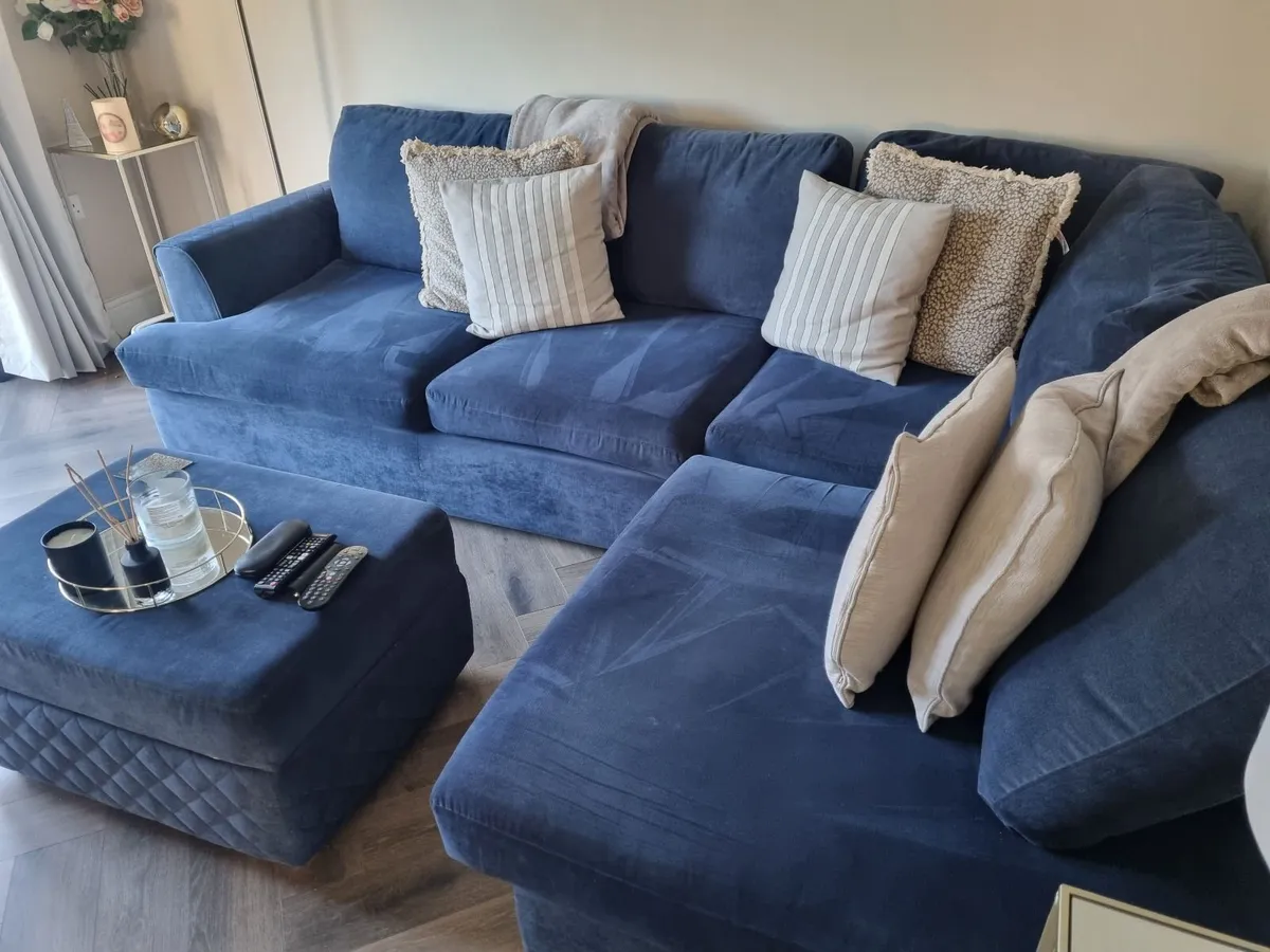 Couch - Image 3